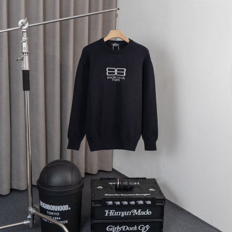 Ba*len*cia*ga sweaters